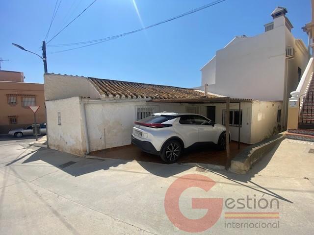 Venta de villa en Almayate Bajo
