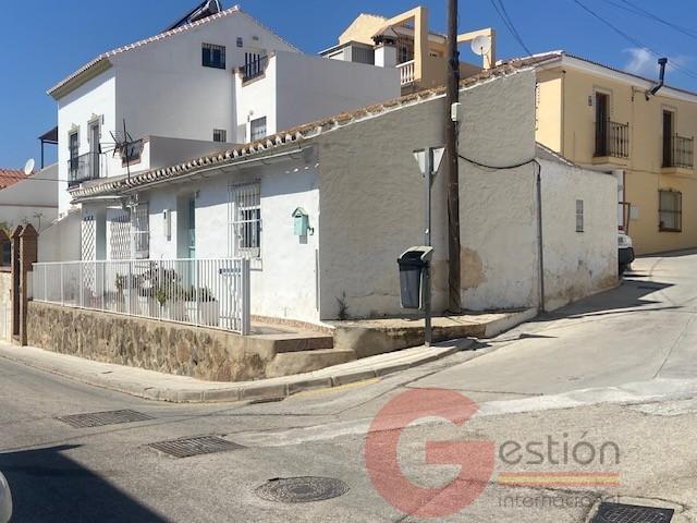 Venta de villa en Almayate Bajo