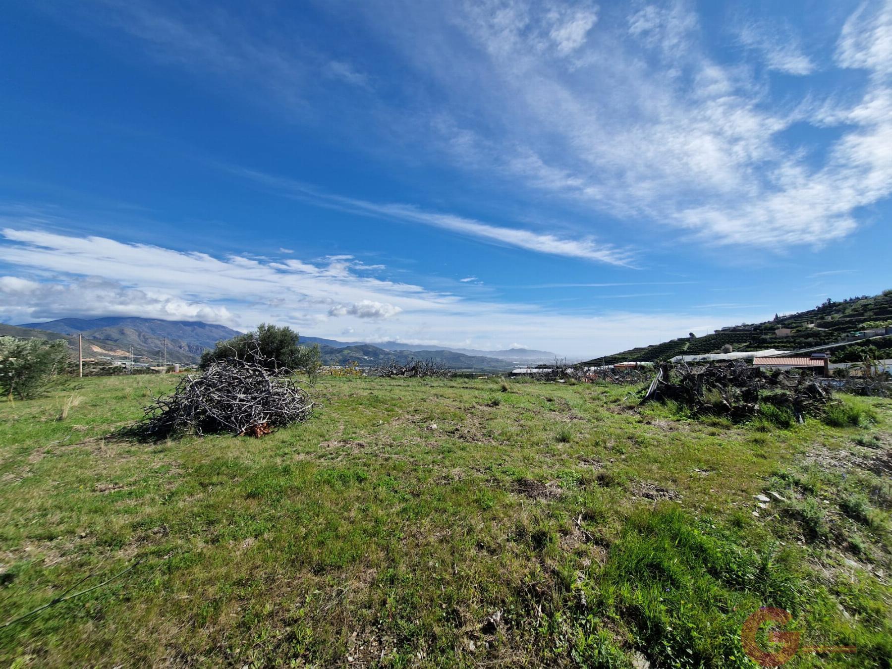 Venta de finca rústica en Salobreña