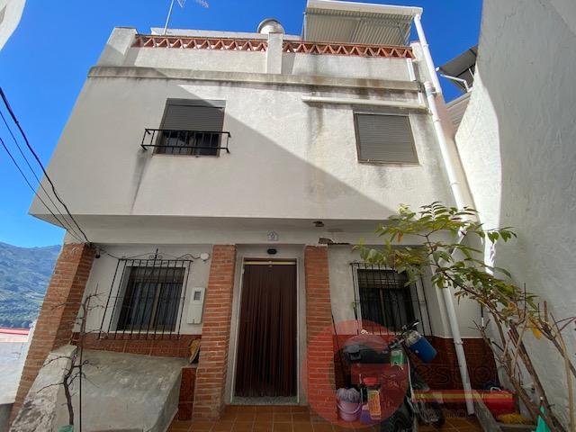 Venta de villa en Otívar