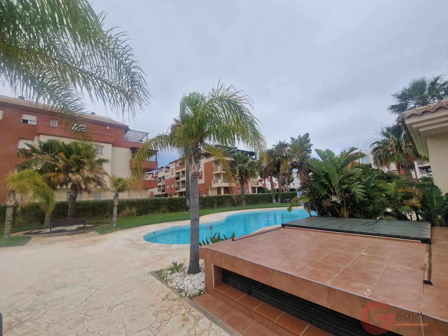 Venta de piso en Calahonda
