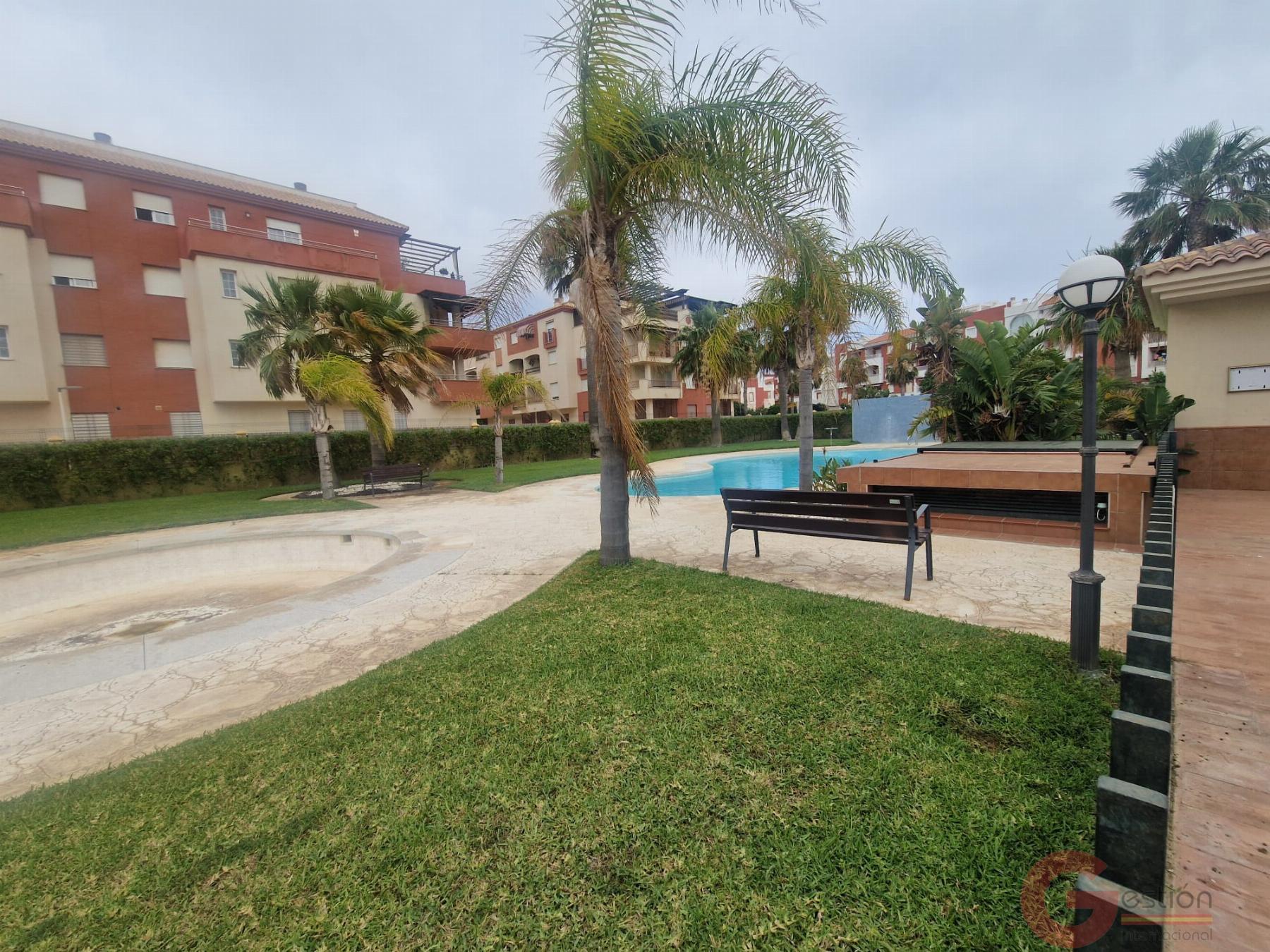 Venta de piso en Calahonda
