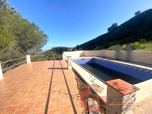 Venta de finca rústica en La Herradura