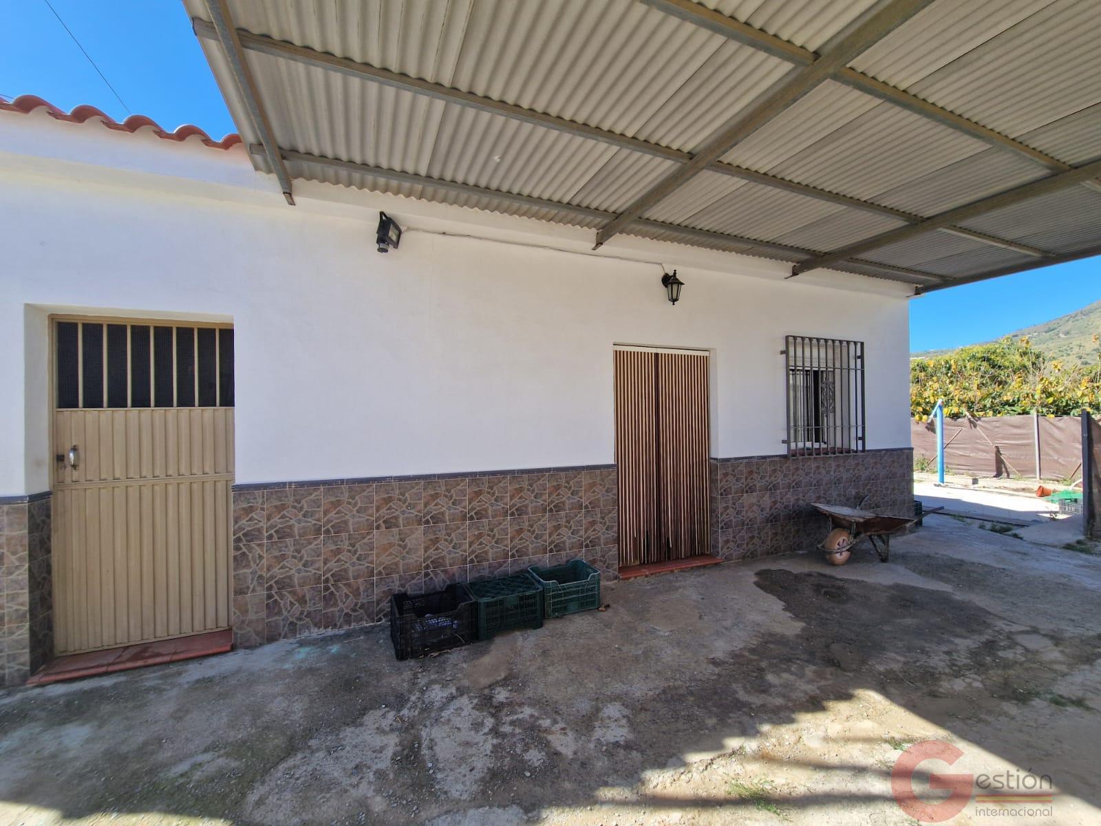 Venta de finca rústica en Molvízar