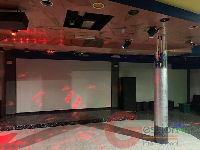 Venta de edificio en Otívar