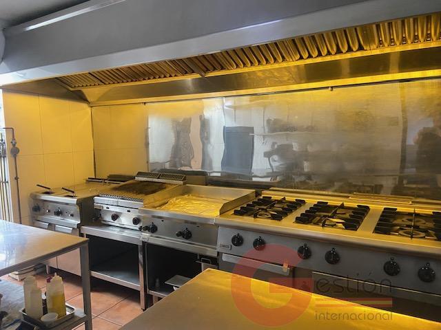 Venta de edificio en Otívar