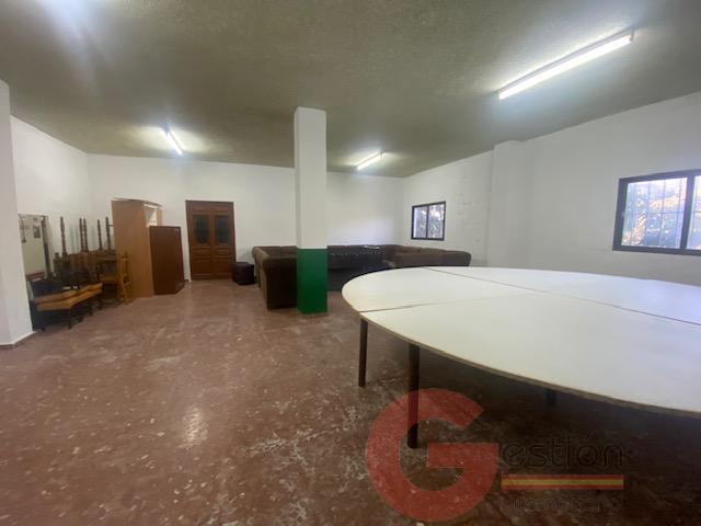 Venta de edificio en Otívar