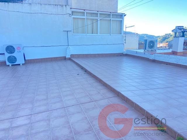 Venta de edificio en Otívar