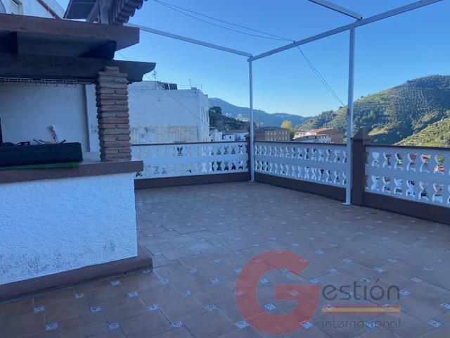 Venta de edificio en Otívar