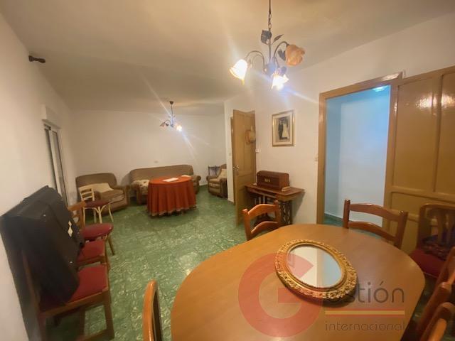 Venta de edificio en Otívar