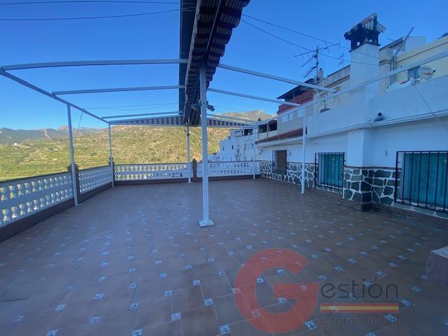 Venta de edificio en Otívar