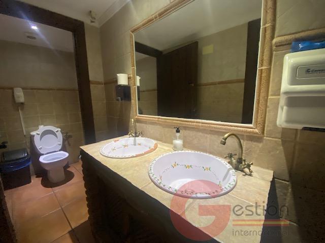 Venta de edificio en Otívar