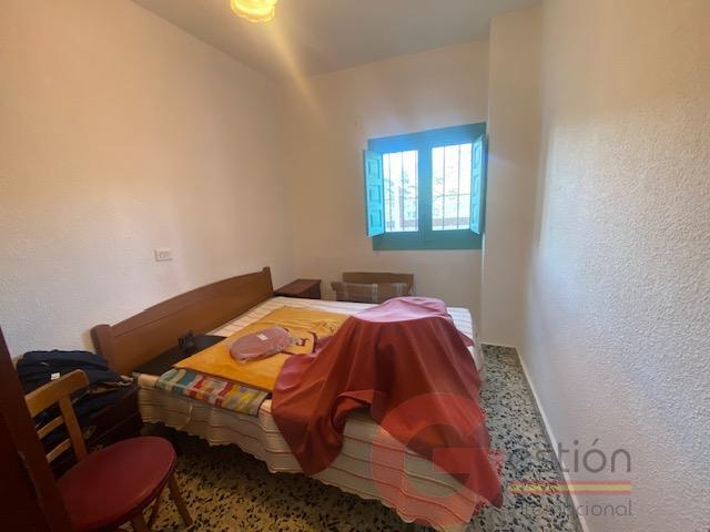 Venta de edificio en Otívar