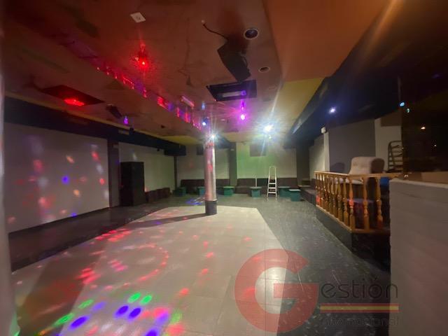 Venta de edificio en Otívar