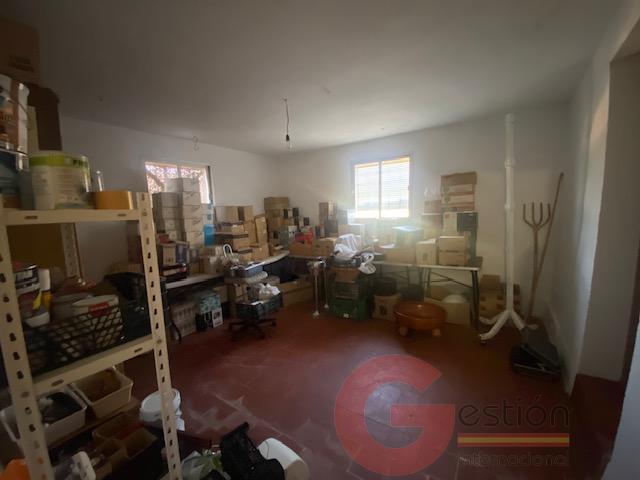 Venta de edificio en Otívar