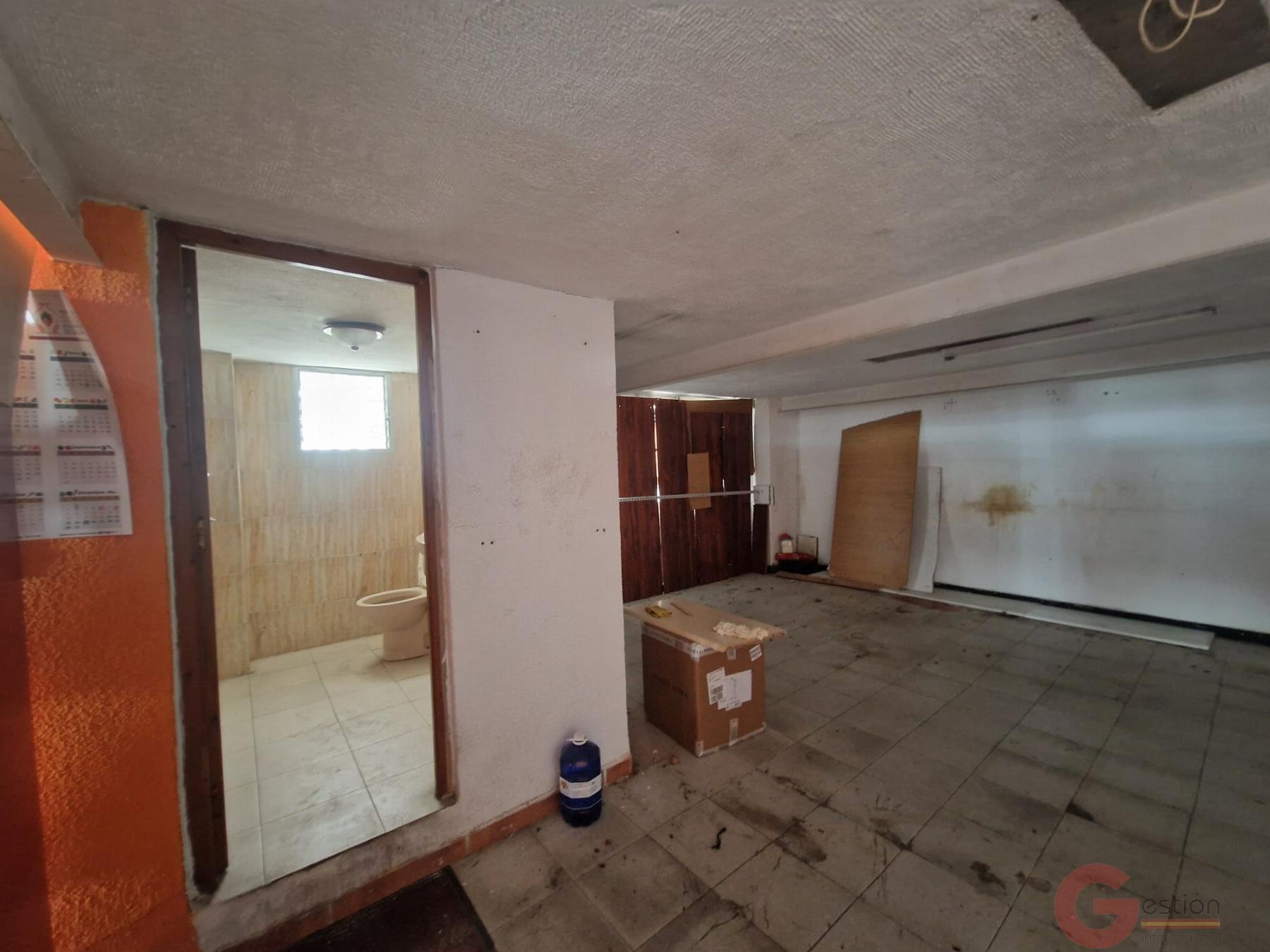 Venta de local en Salobreña