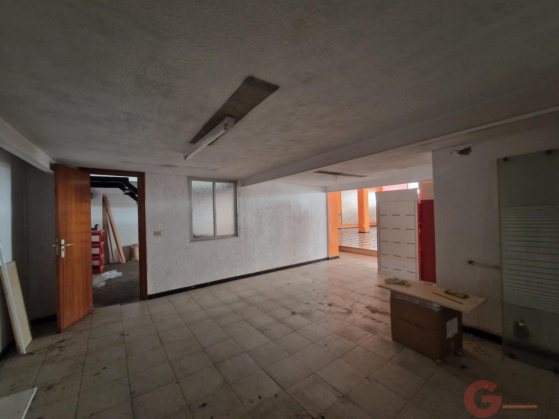 Venta de local en Salobreña