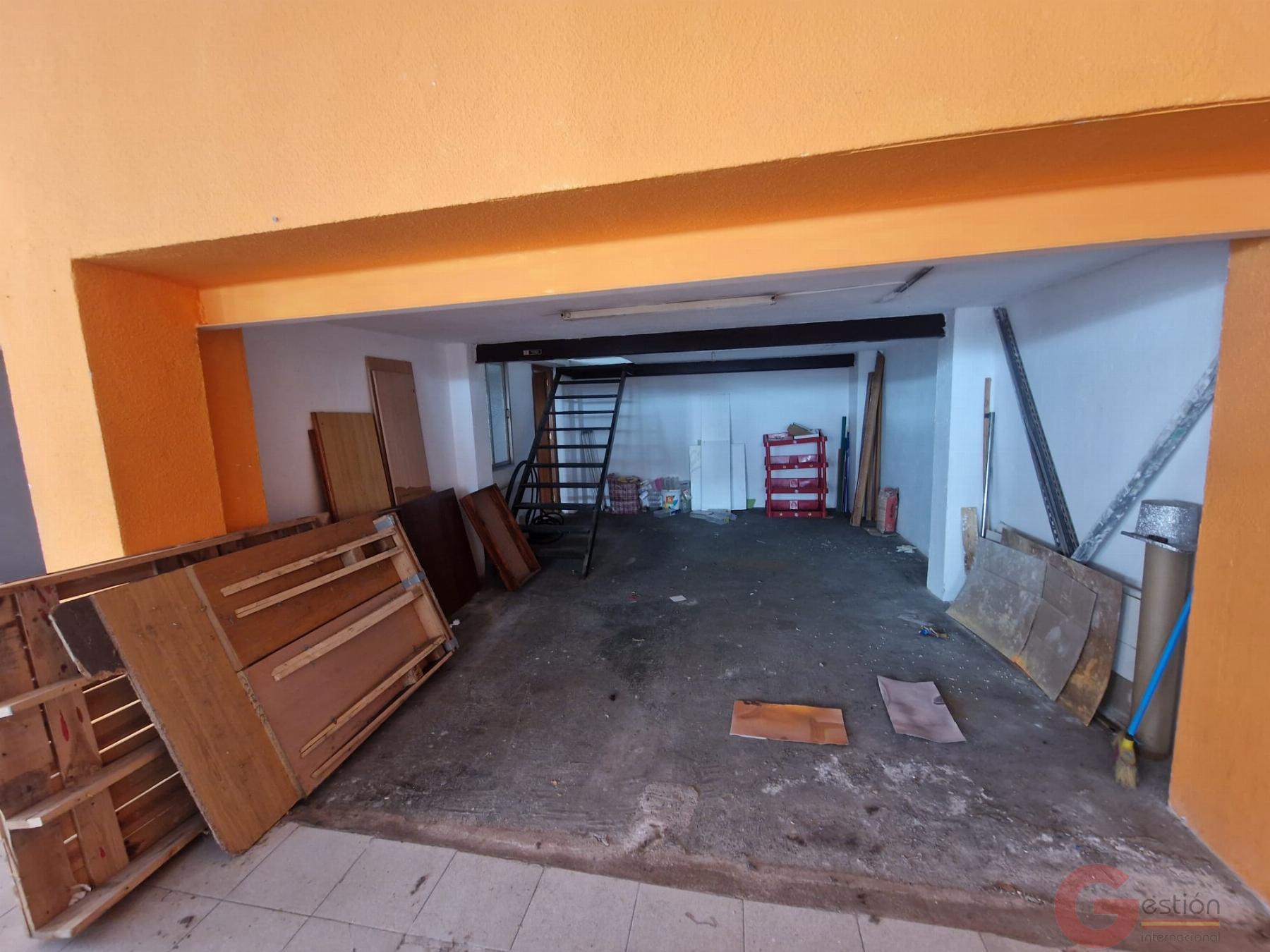 Venta de local en Salobreña