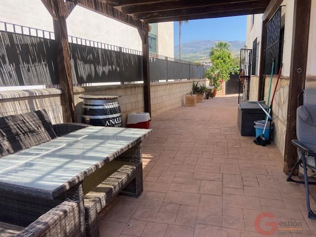 Venta de villa en Alcaucín
