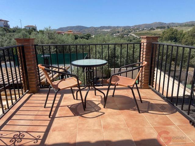 Venta de villa en Alcaucín