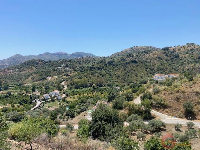 Venta de finca rústica en Comares