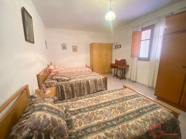 Venta de finca rústica en Comares