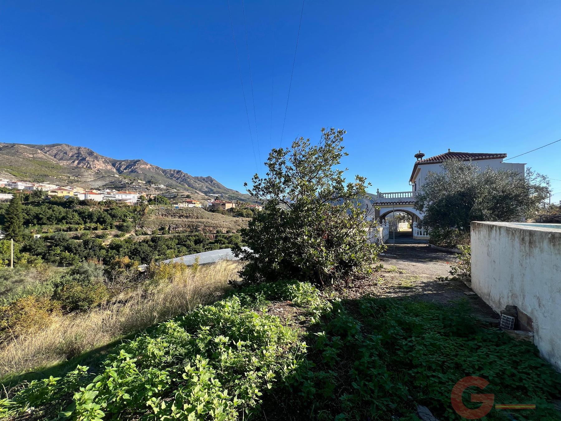 Venta de finca rústica en Molvízar