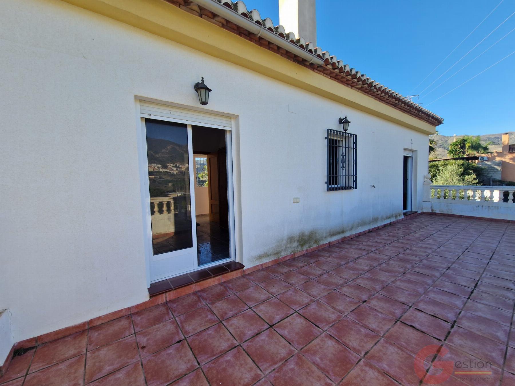 Venta de finca rústica en Molvízar