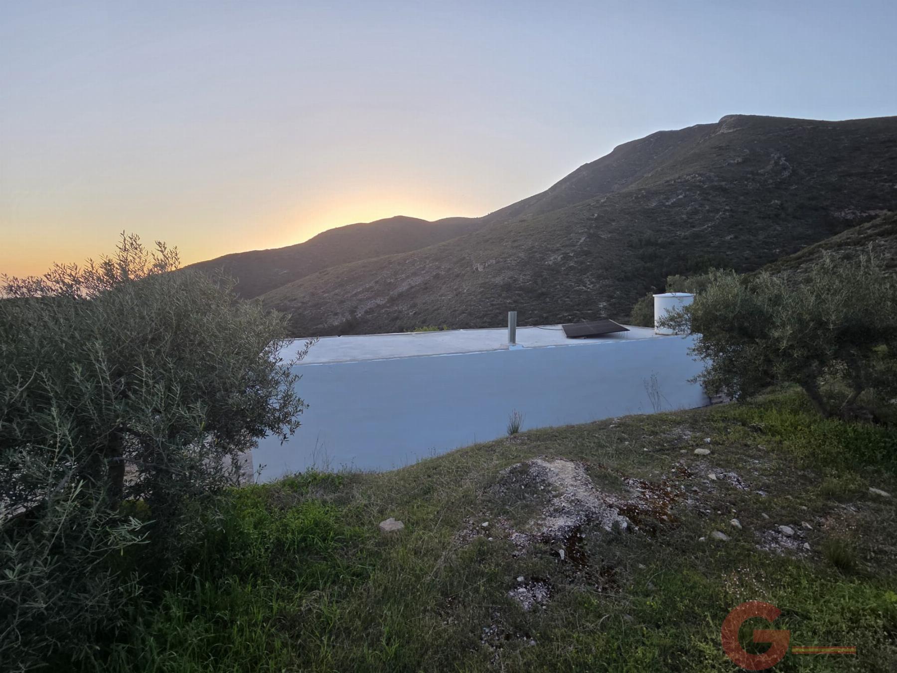 Venta de finca rústica en Itrabo