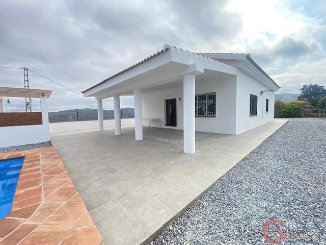 Venta de finca rústica en Cútar