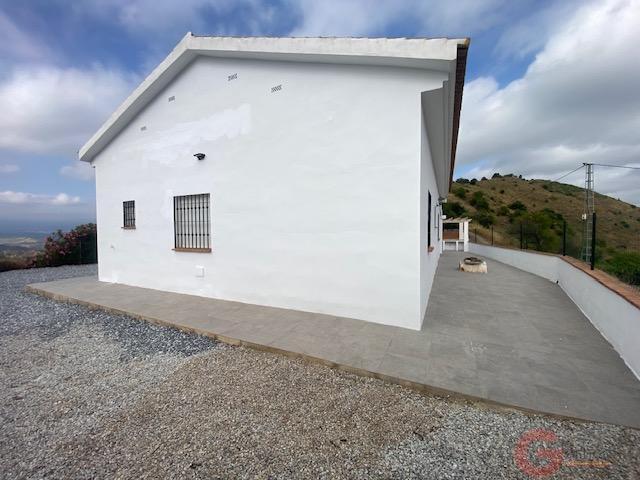 Venta de finca rústica en Cútar