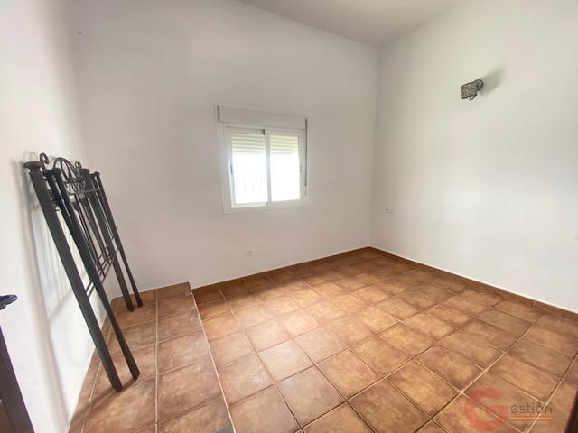 Venta de finca rústica en Cútar
