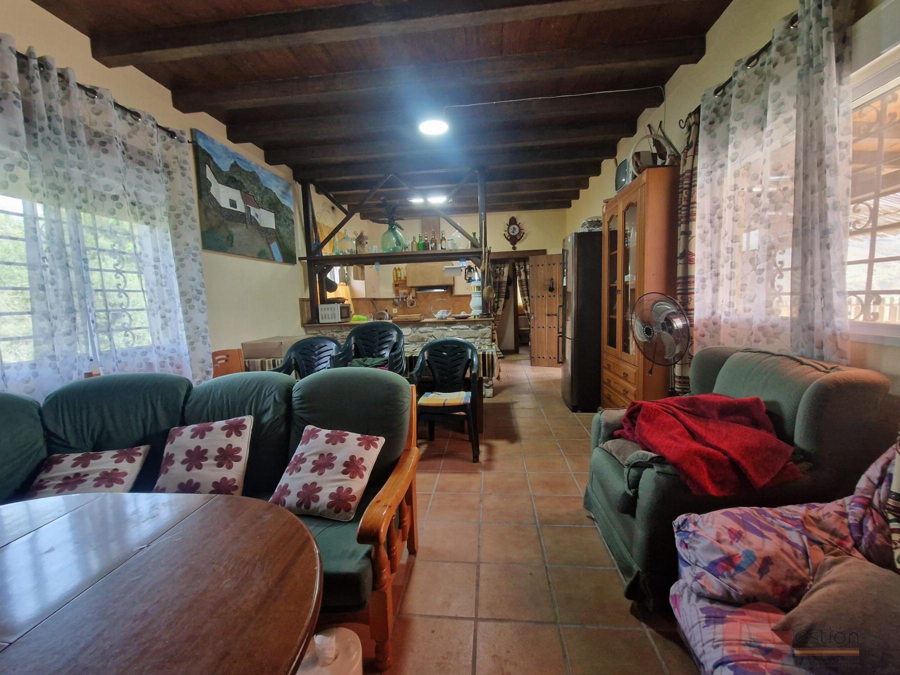 Venta de finca rústica en Vélez de Benaudalla