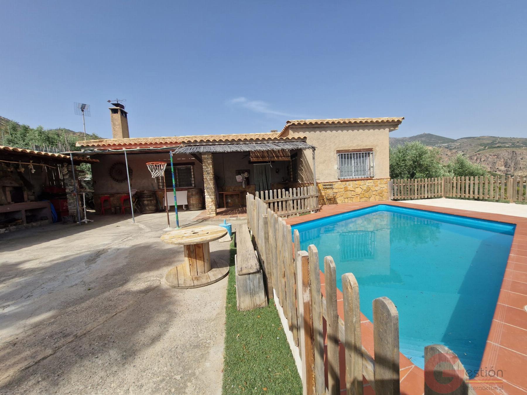 Venta de finca rústica en Vélez de Benaudalla