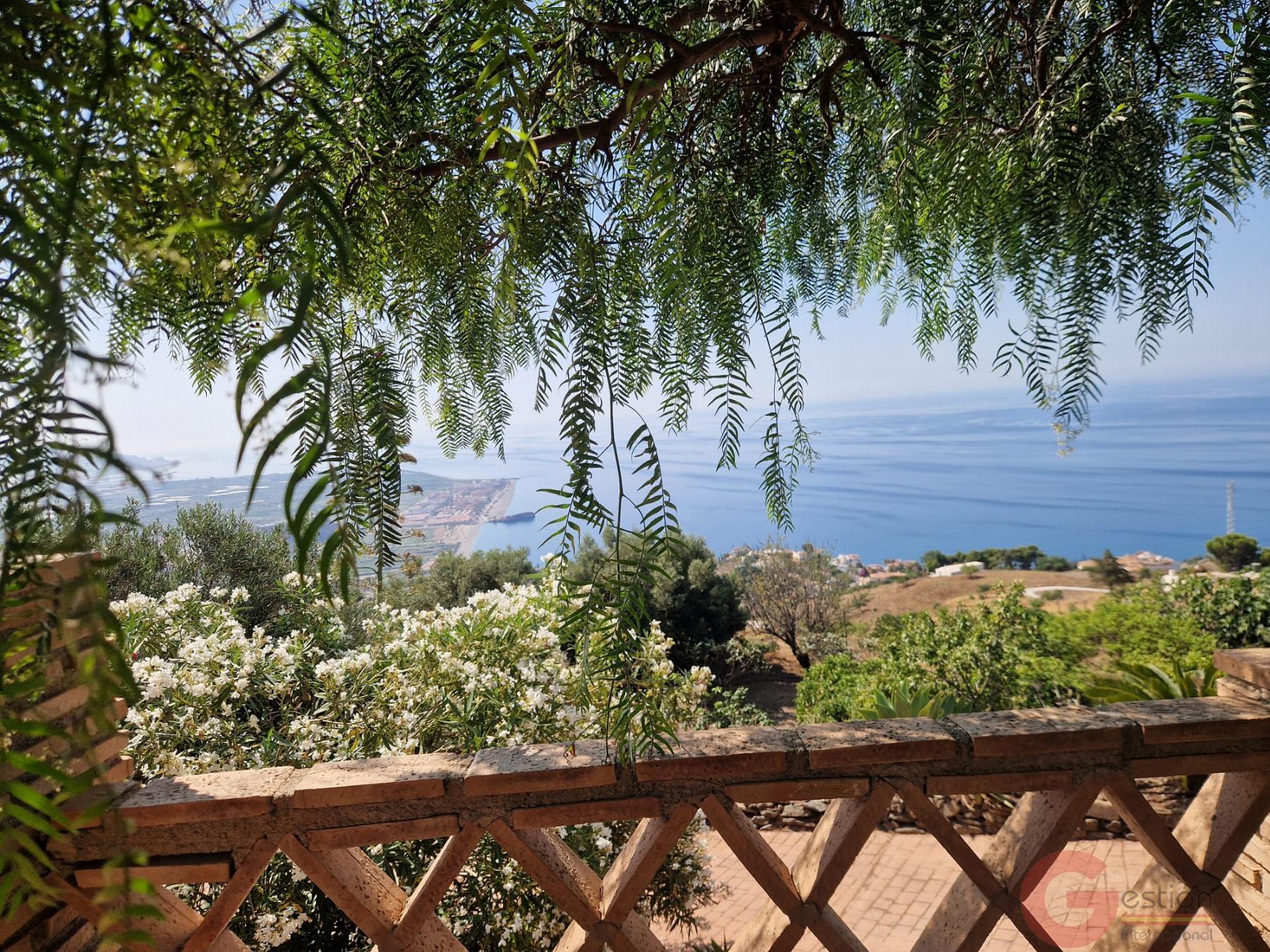 Venta de chalet en Salobreña