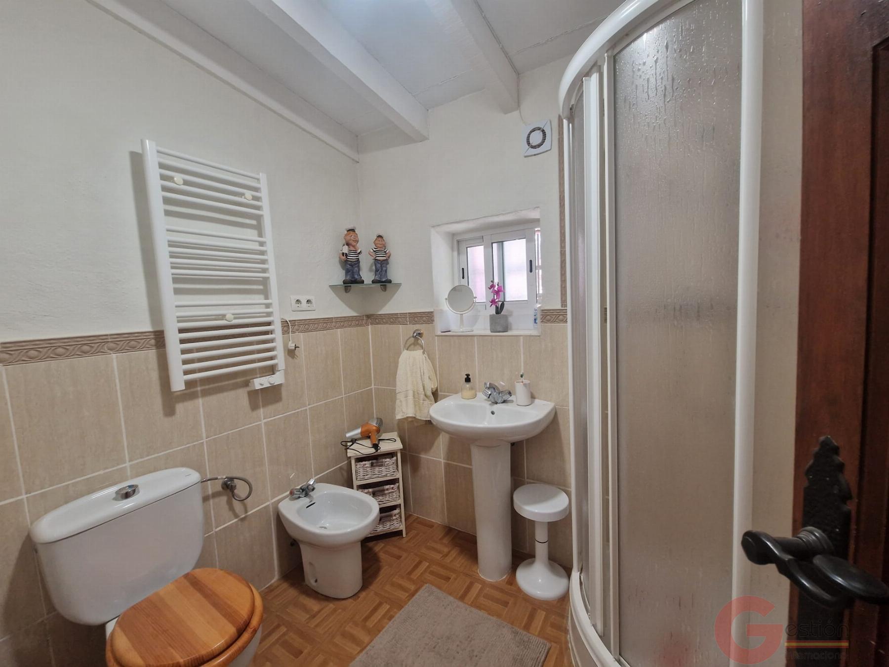 Venta de casa en Vélez de Benaudalla