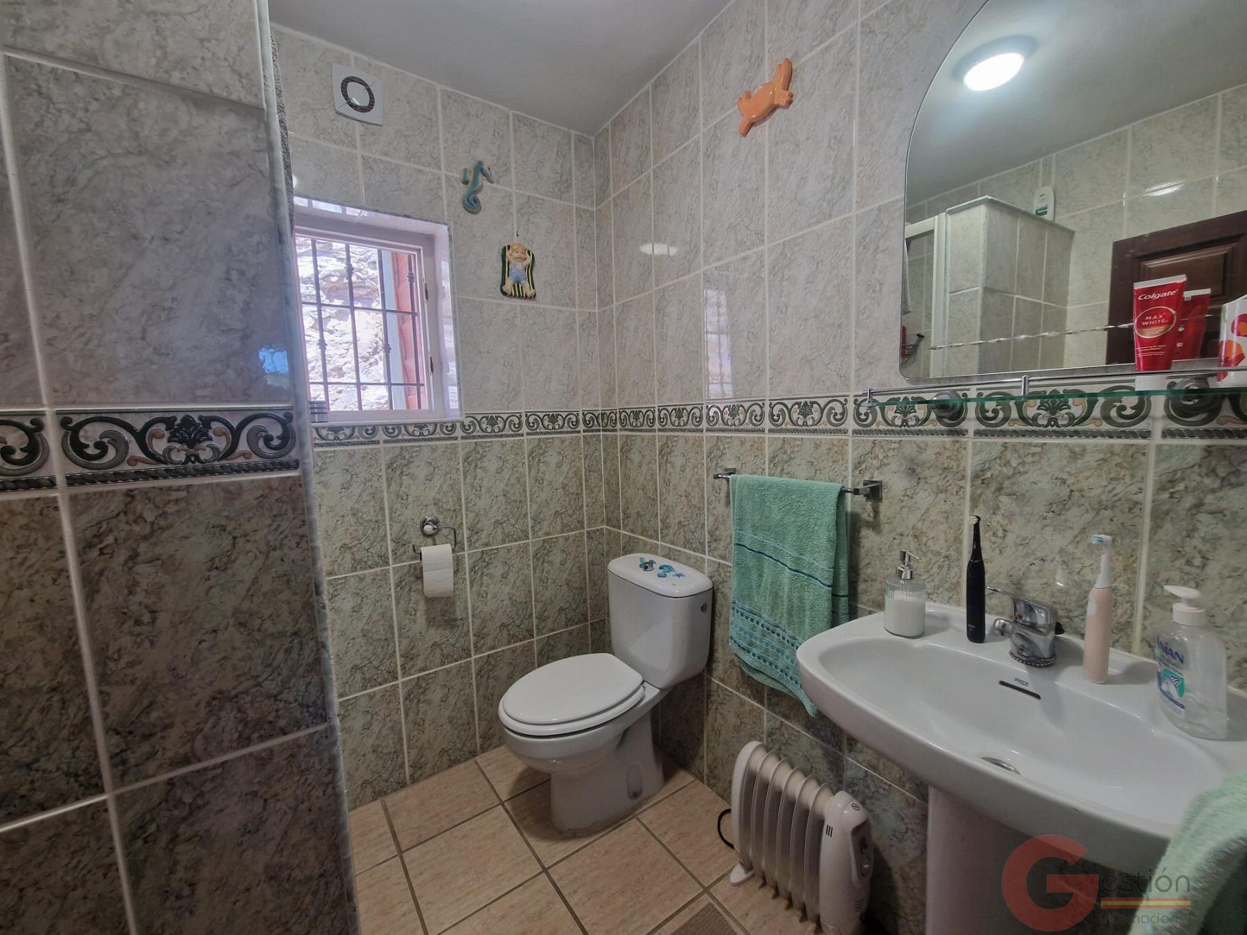 Venta de casa en Vélez de Benaudalla