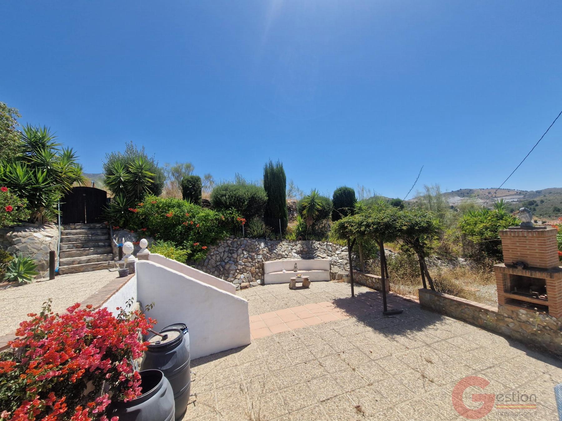 Venta de casa en Vélez de Benaudalla