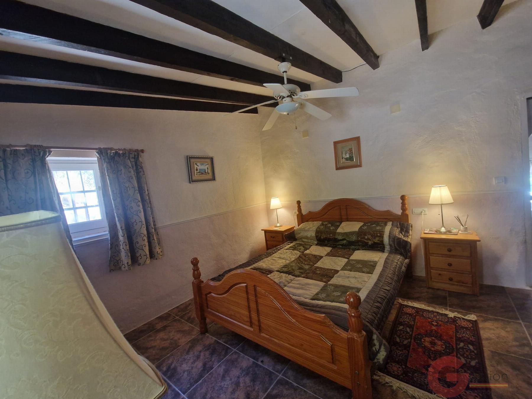 Venta de casa en Vélez de Benaudalla