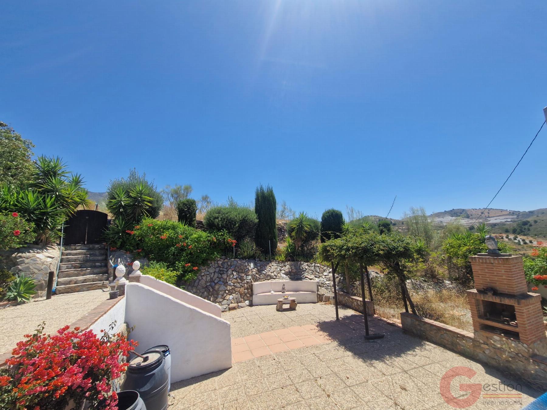 Venta de casa en Vélez de Benaudalla