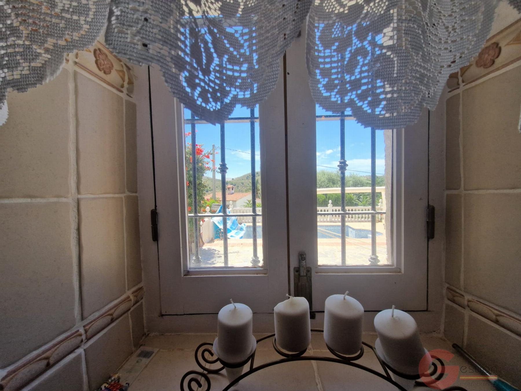 Venta de casa en Vélez de Benaudalla