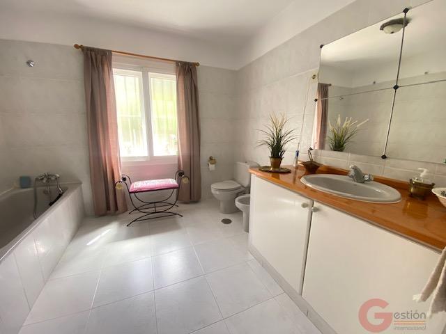 Venta de villa en Cómpeta