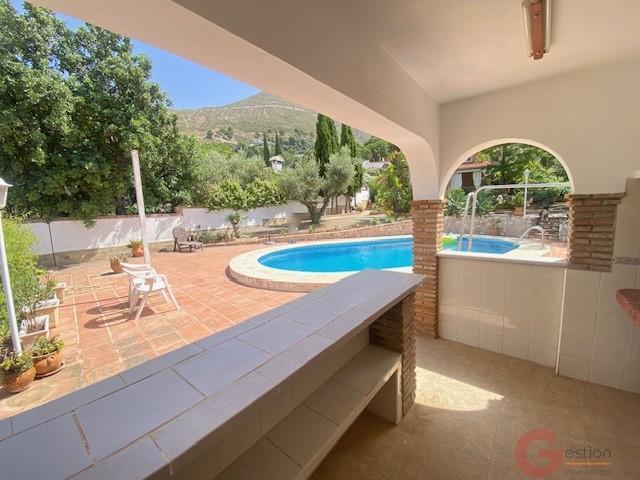 Venta de villa en Cómpeta