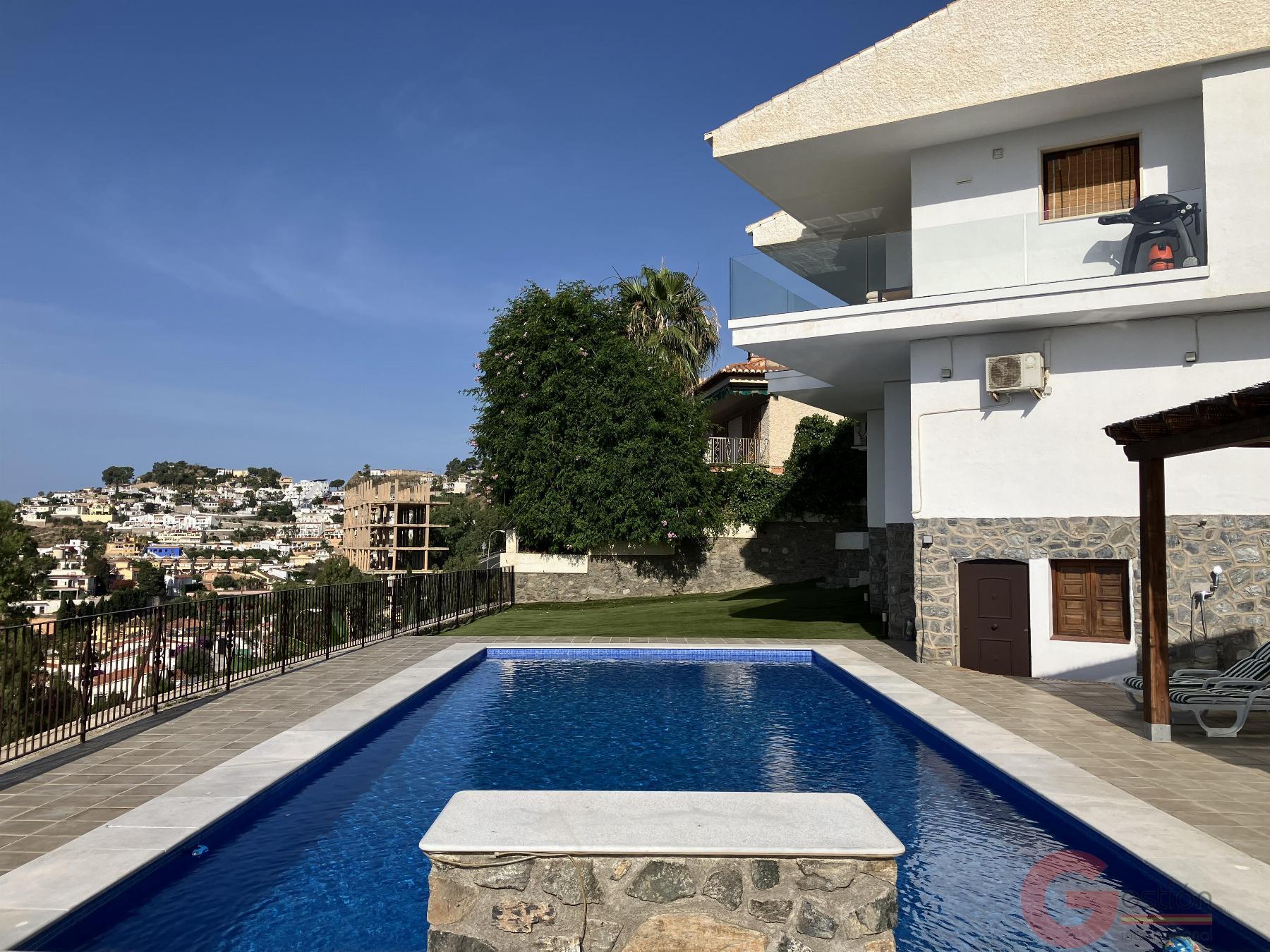 Venta de villa en Almuñécar