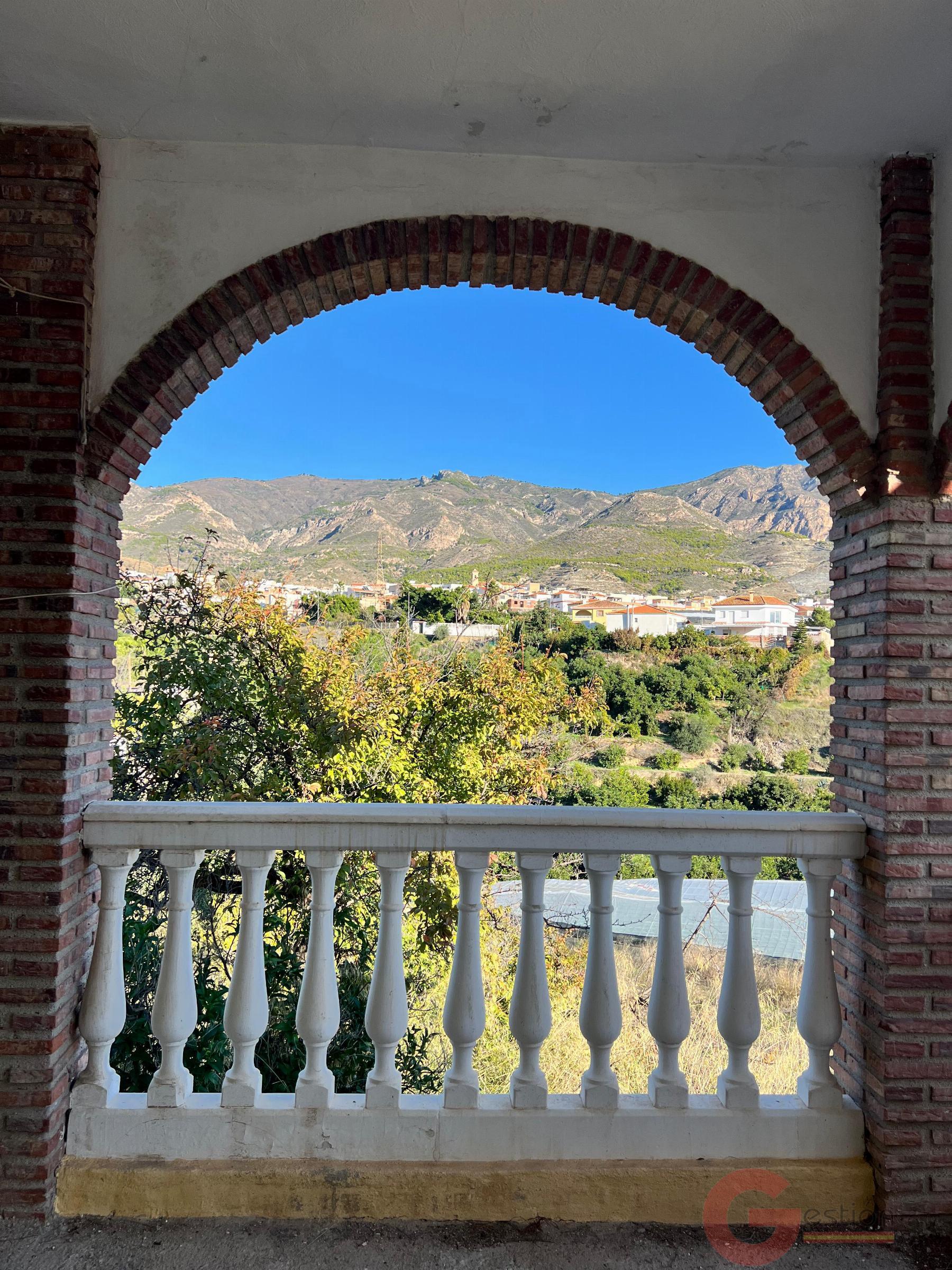 Venta de finca rústica en Molvízar