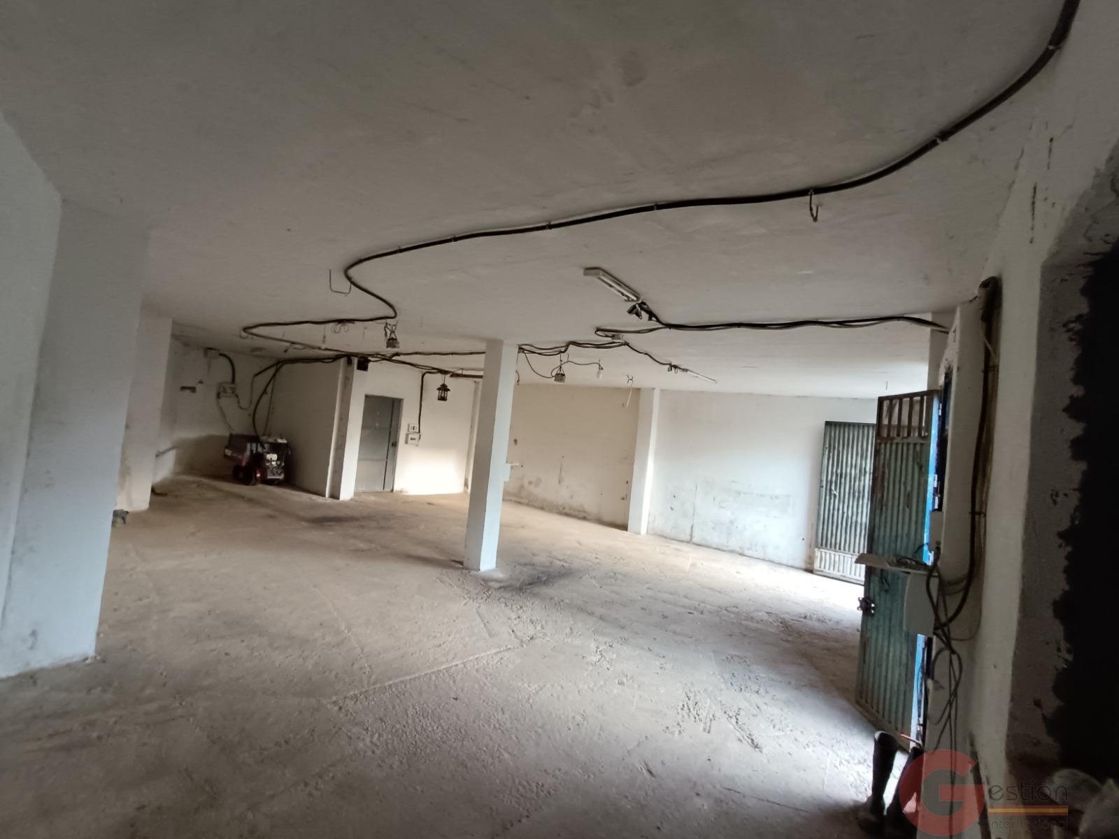 Venta de finca rústica en Lanjarón