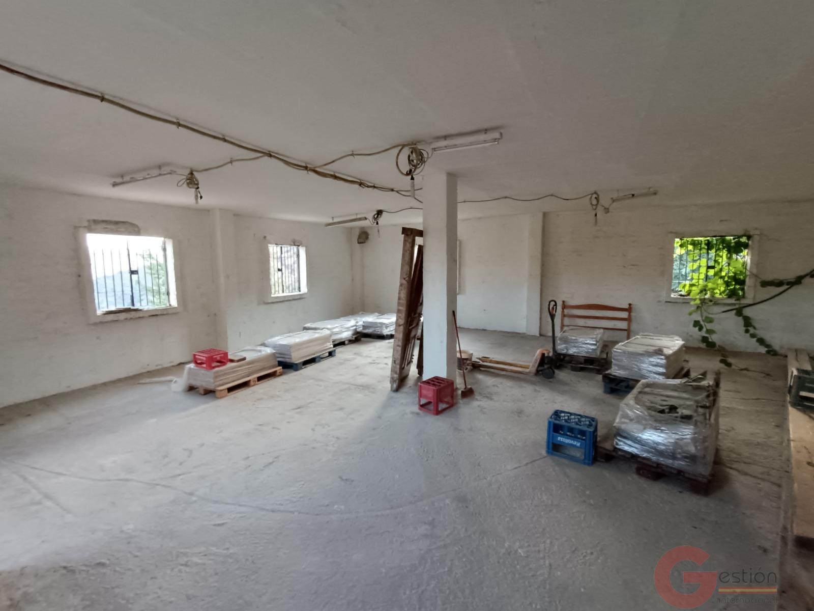 Venta de finca rústica en Lanjarón