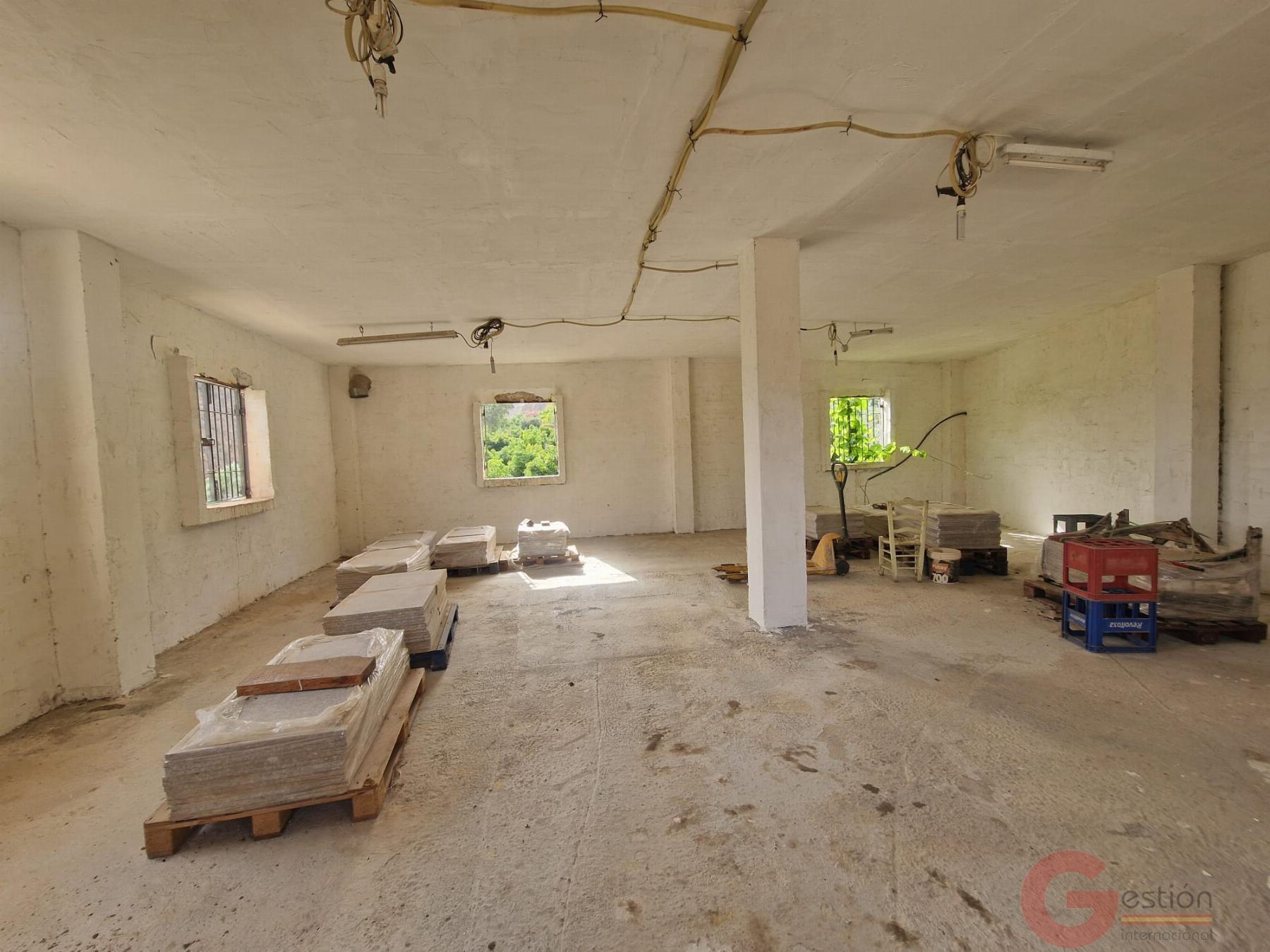 Venta de finca rústica en Lanjarón