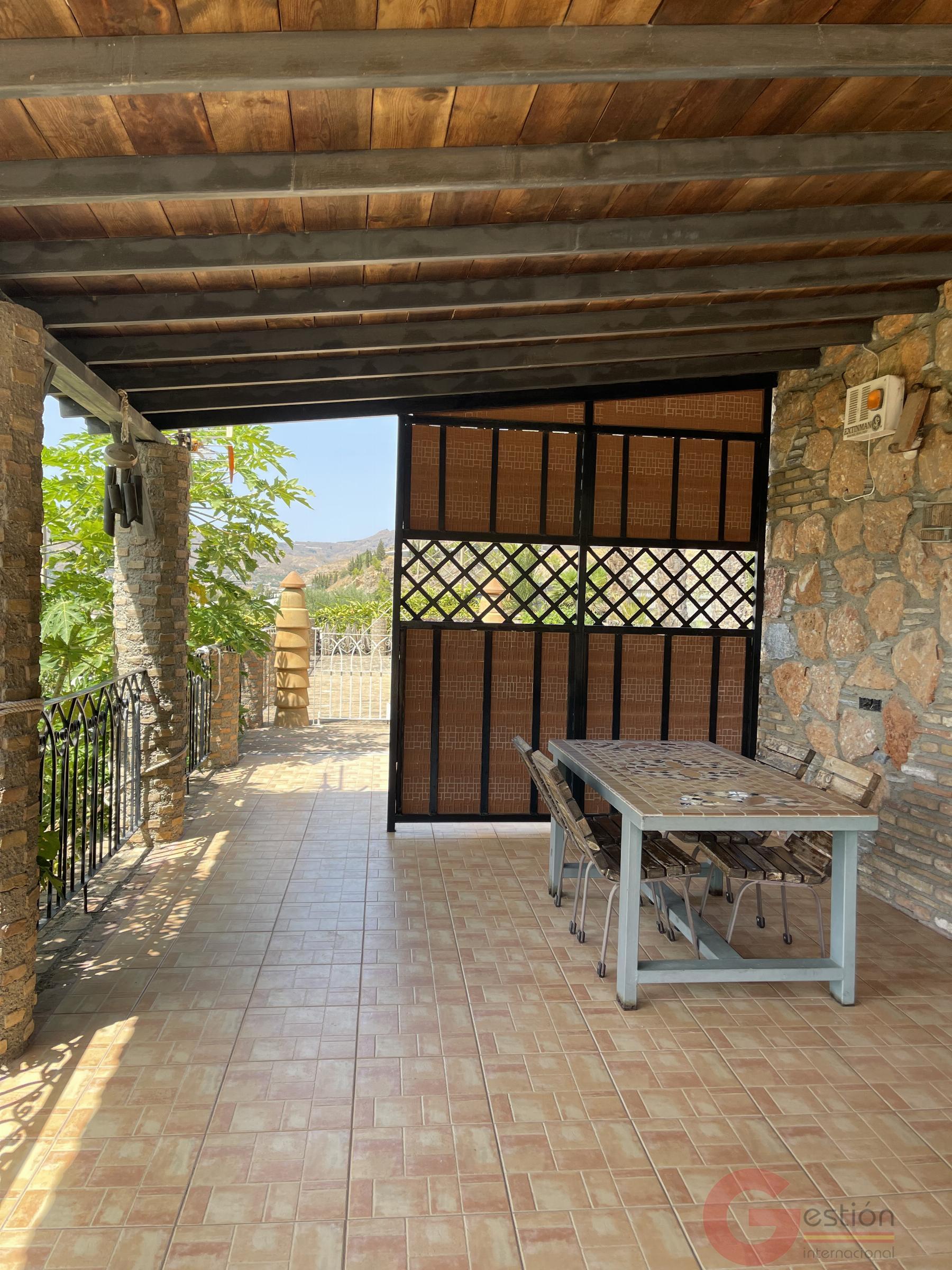 Venta de finca rústica en Lobres