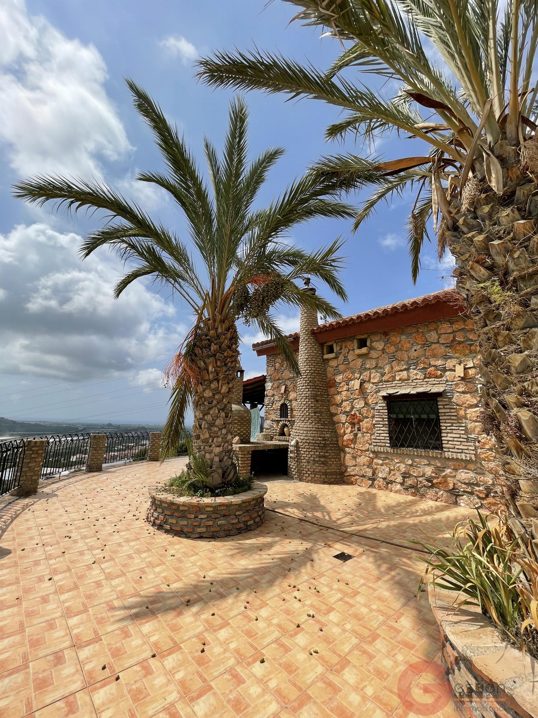 Venta de finca rústica en Lobres